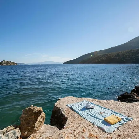 Kastos -stylish With Private Sea Access 塞沃塔